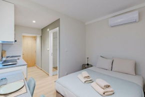 Lovely studio fully equipped near subway N9